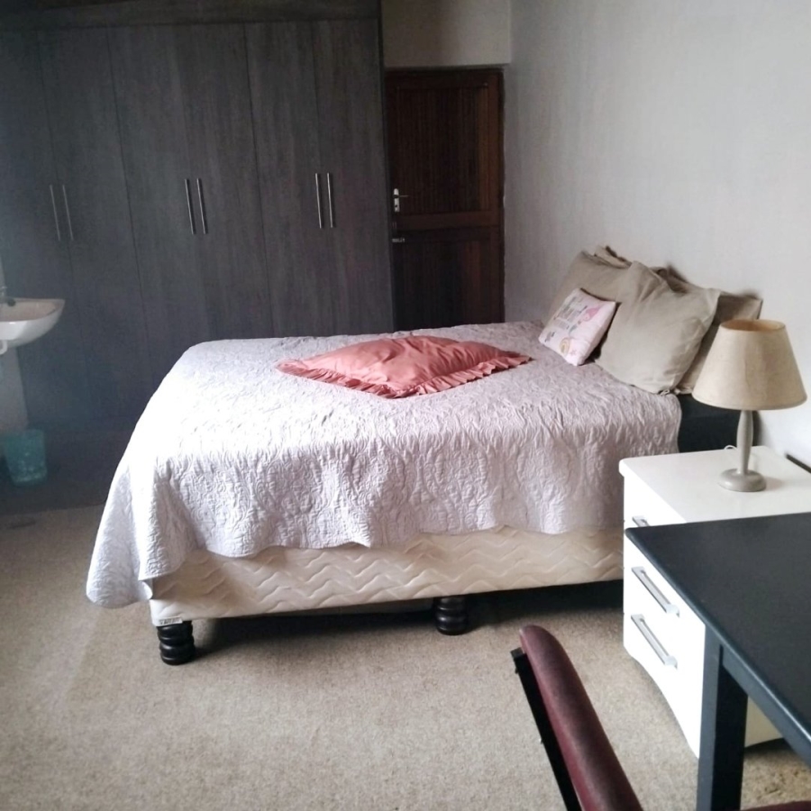 5 Bedroom Property for Sale in Greenfields Eastern Cape